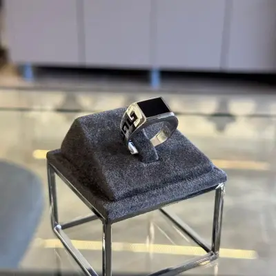 Yanları Desenli Erkek Yüzük