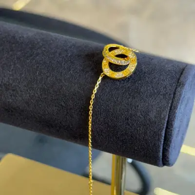 Çift Halkalı Taşlı Altın Kaplama Bileklik