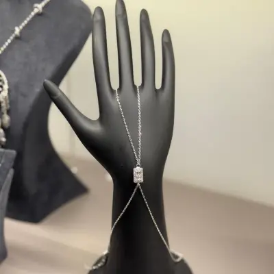 Baget Montürlü Şahmeran