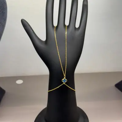 Tek Yonca Siyah Taşlı Şahmeran