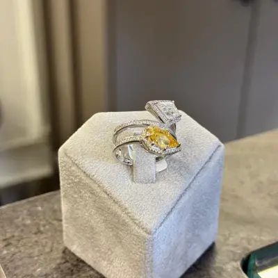 Sitrin Taşlı Pırlanta Montürlü Yüzük