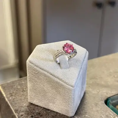 Pembe Moissanit Taşlı Yüzük