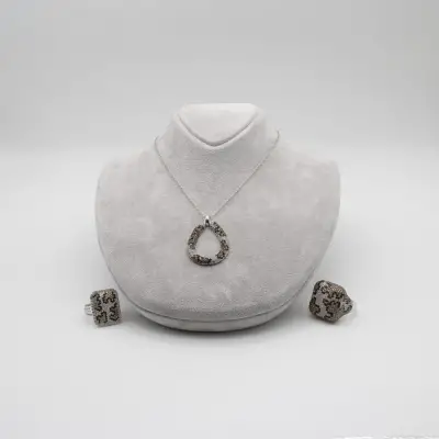 Desenli İthal Gümüş Kolye