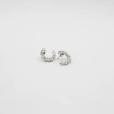 Pırlanta Montürlü Gümüş Küpe