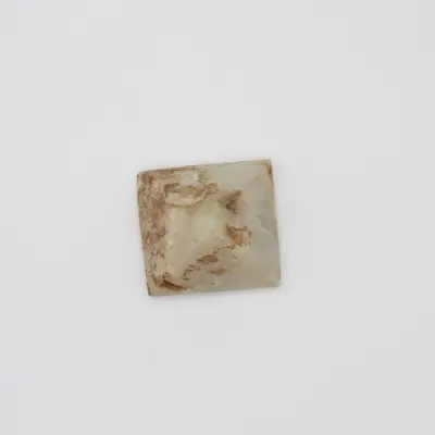 Doğal Kuvars Taşı (piramit)