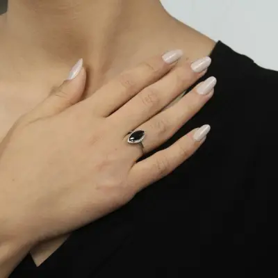 Taşlı Gümüş Yüzük