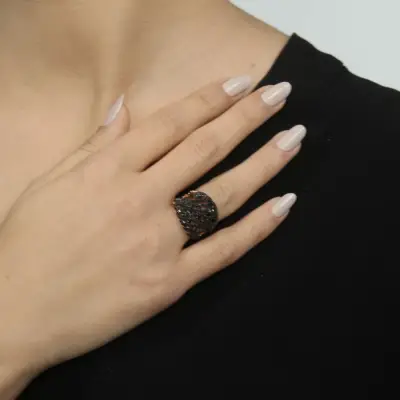 Siyah Taşlı Rose Yüzük