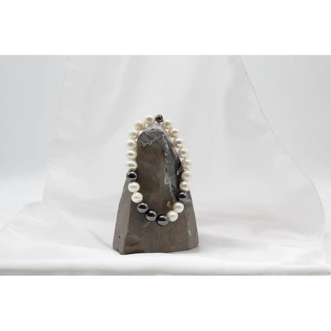 İnci ve Hematit Bileklik