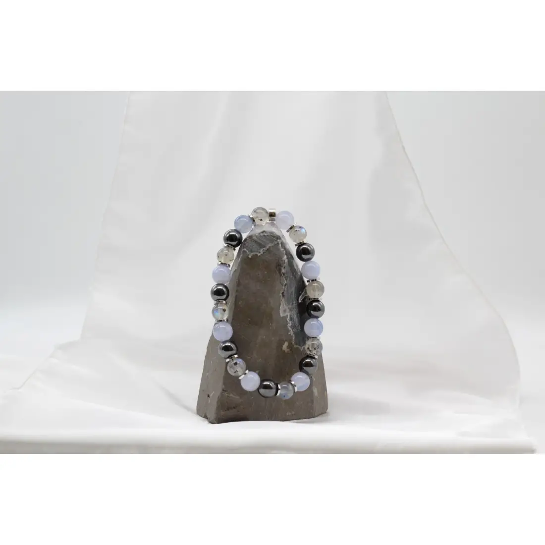 Kalsedon, Labradorit, Hematit Bileklik