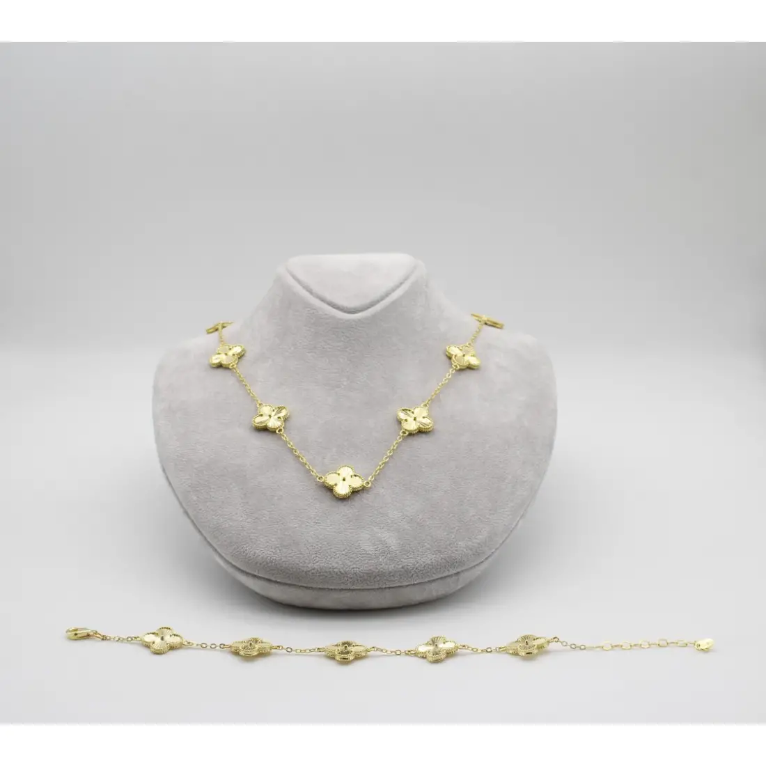 Çiçekli Kolye ve Bileklik