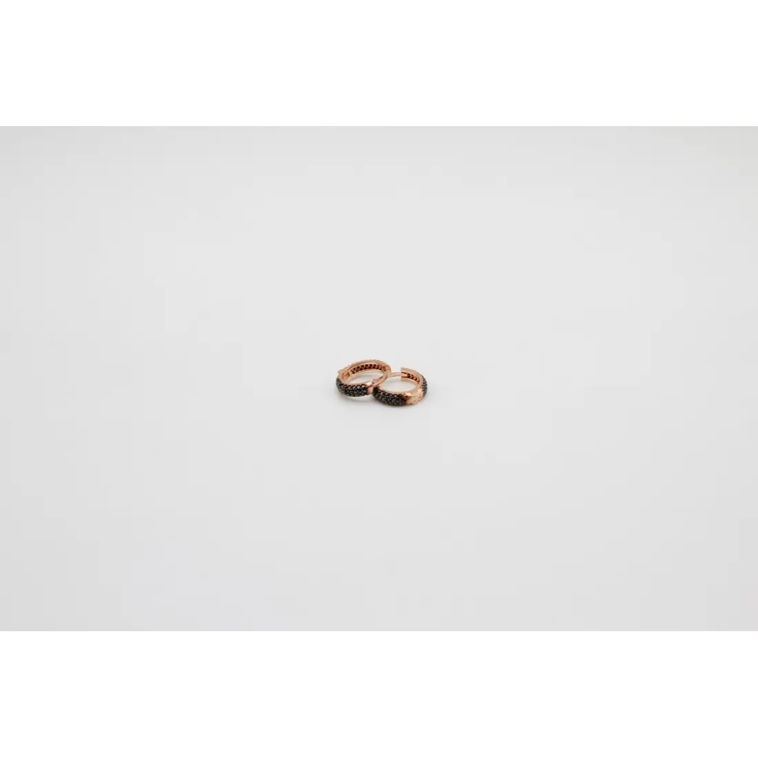 Siyah Taşlı Rose Halka Küpe