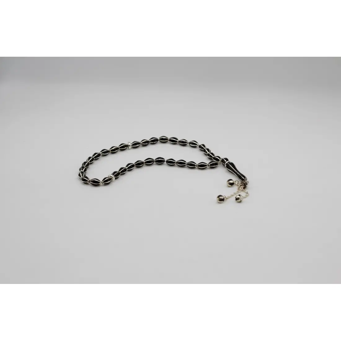 Siyah Mineli Gümüş Tespih