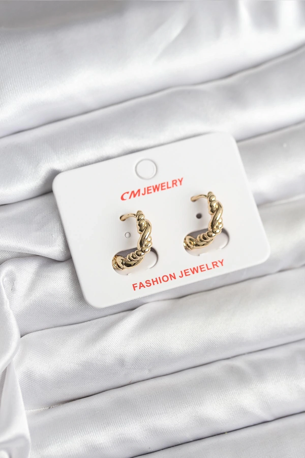 14K Gold Renk Kaplama Burgu Model CM Kadın Küpe