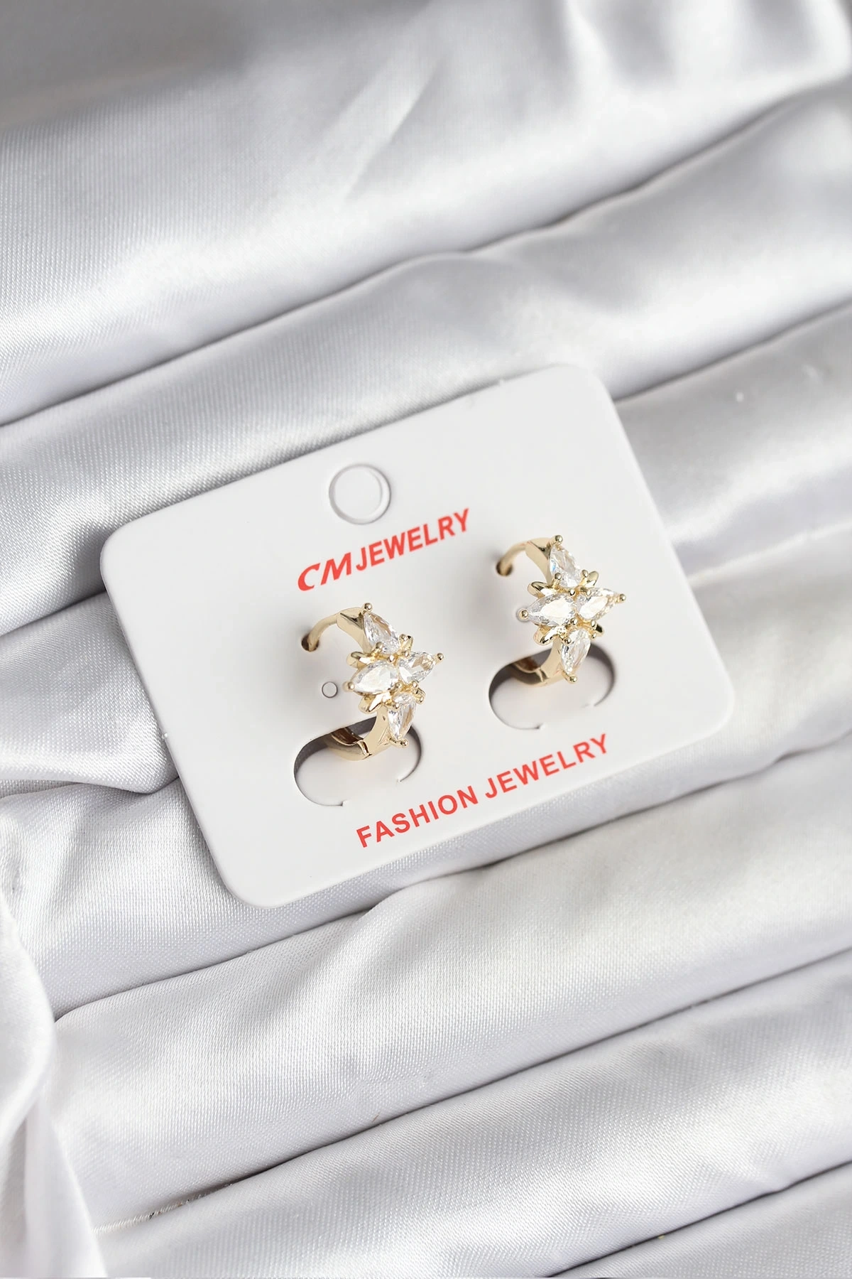 14K Gold Renk Kaplama Kutup Yıldız Zirkon Taşlı CM Kadın Küpe