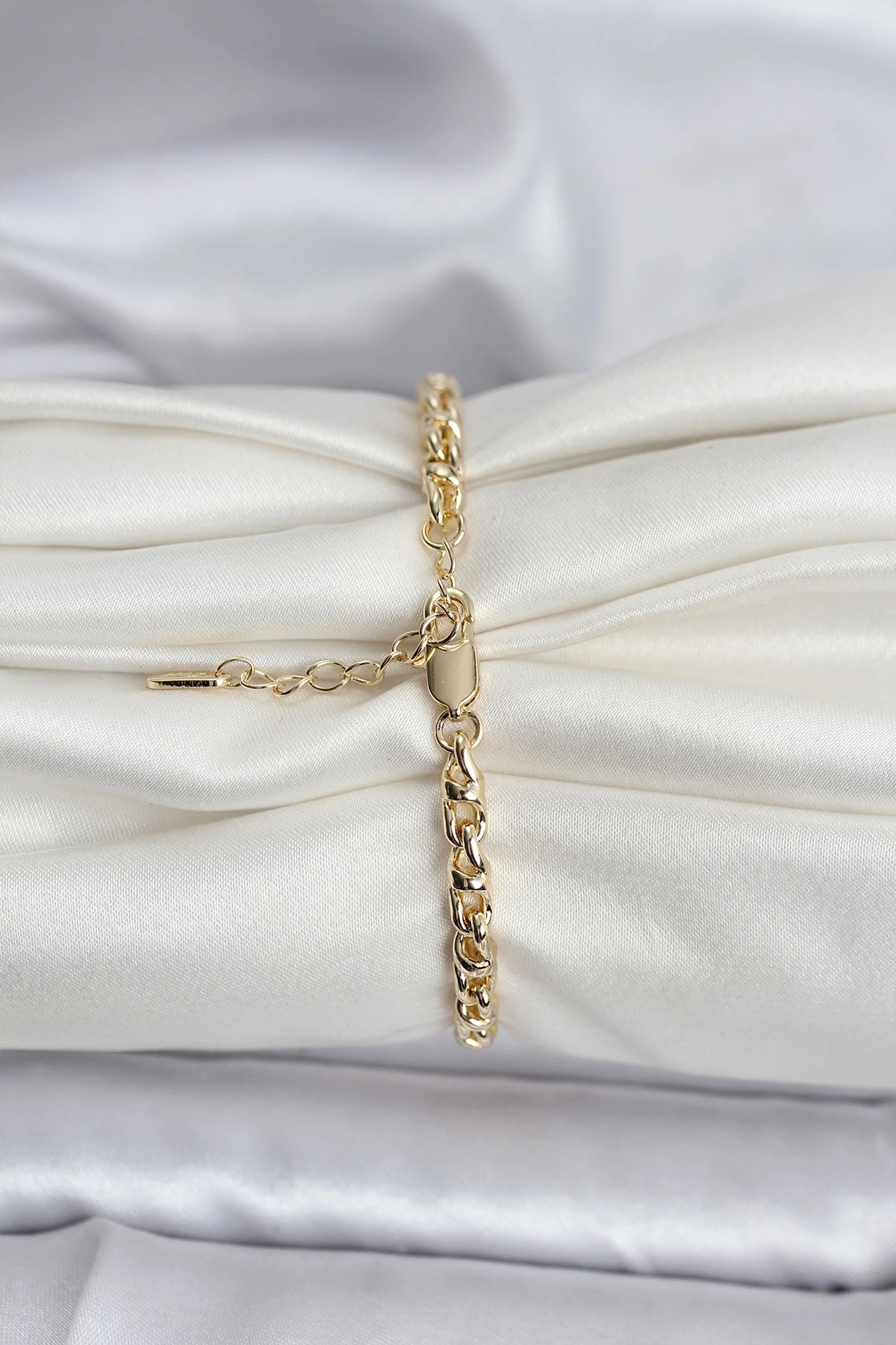 14K Gold Renk Kaplama Zincir Model Kadın CM Bileklik