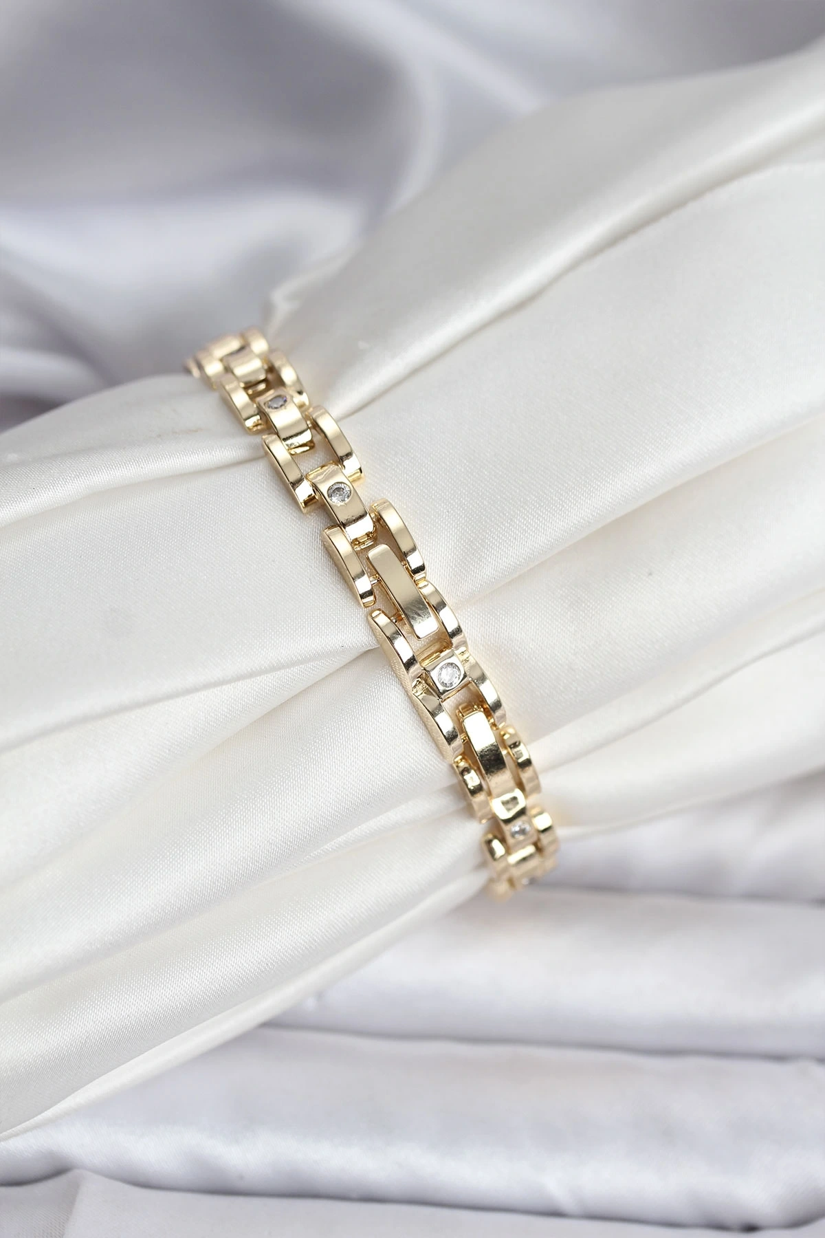 14K Gold Renk Kaplama Zirkon Taşlı CM Kadın Bileklik