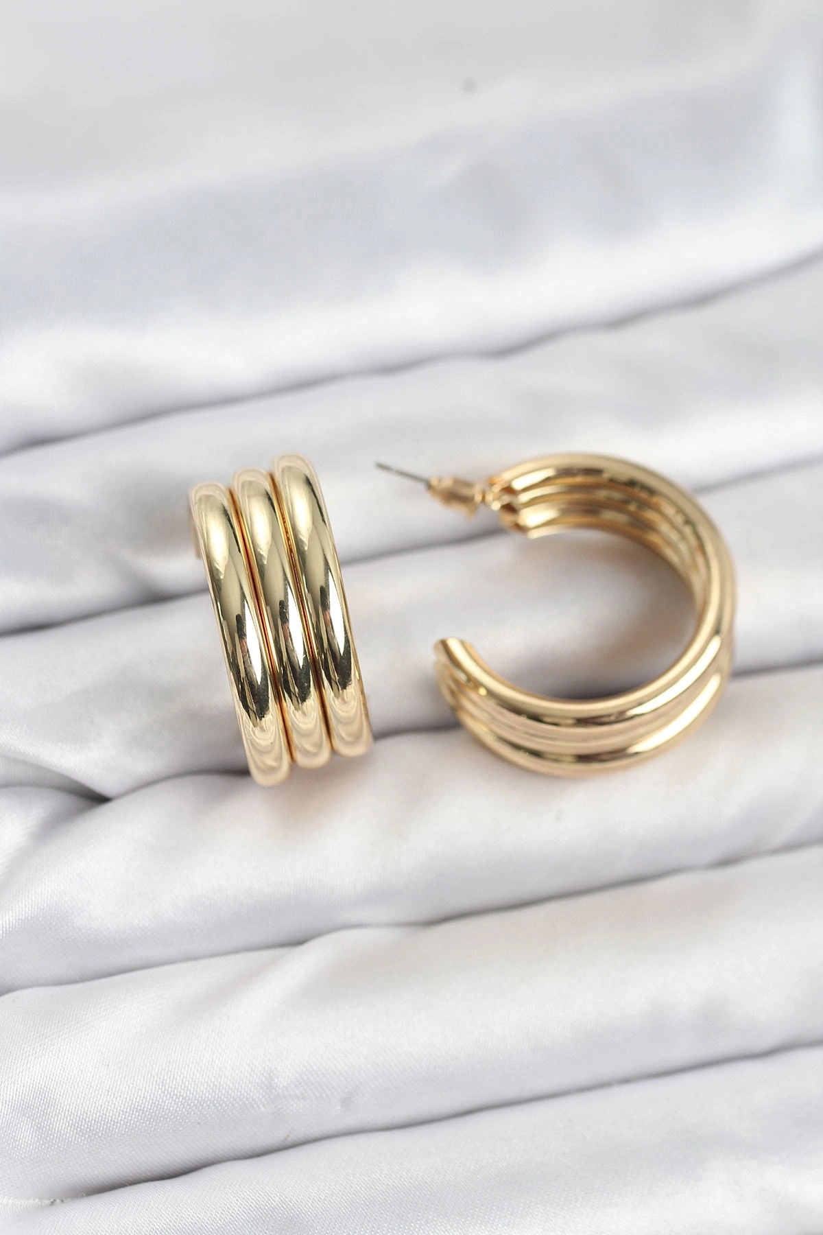 3lü Görünüm 316L Çelik Gold Renk Kadın Küpe