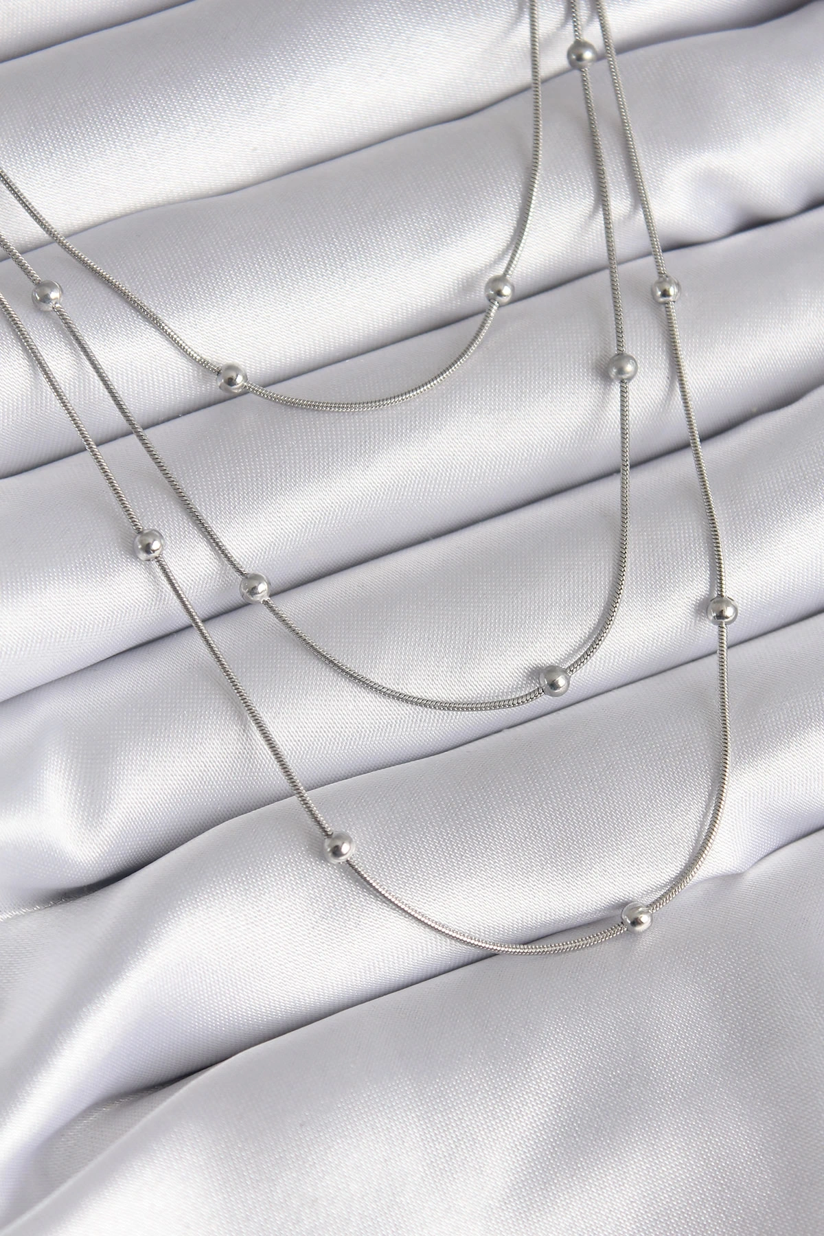 316L Çelik Gümüş Renk 3lü Topçuk Detay Kadın Kolye