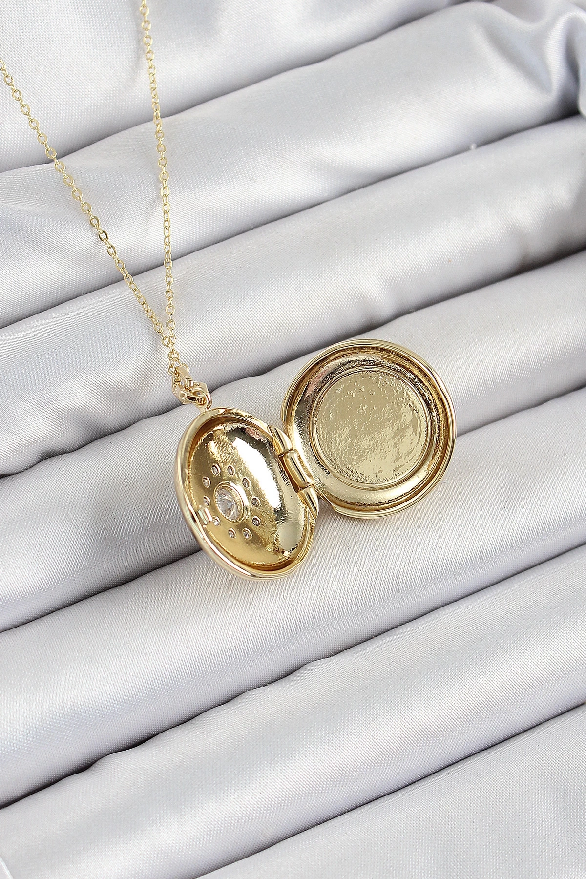 316L Çelik Zincir Açılabilir Madalyon Model Zirkon Taşlı Gold Renk Kadın Kolye