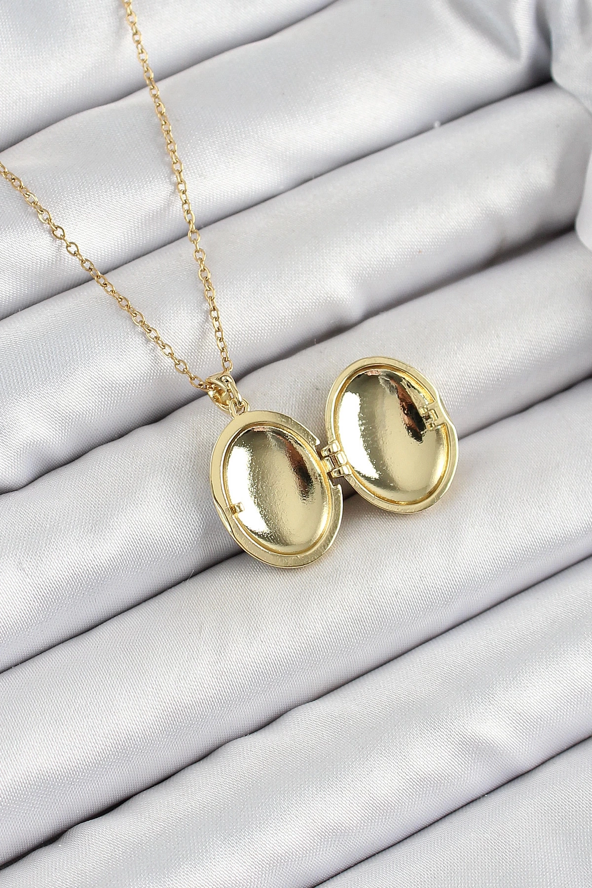 316L Çelik Zincir Açılabilir Sanatsal Vintage Çiçek Model Gold Renk Kadın Kolye