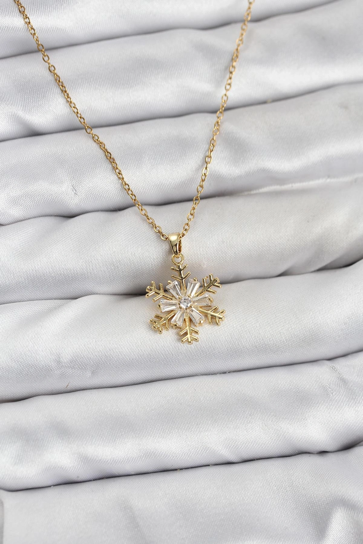 316L Çelik Zincir Gold Renk Kar Tanesi Model Zirkon Taşlı Kadın Kolye