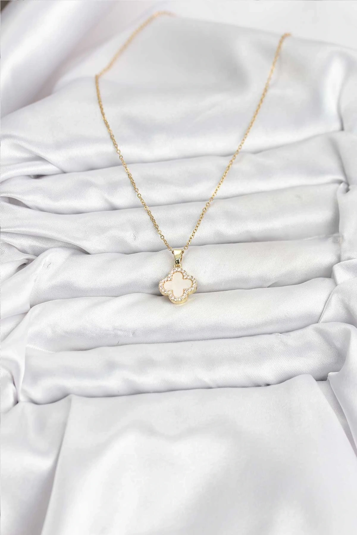 316L Çelik Zincir Gold Renk Sedefli Yonca Kadın Kolye