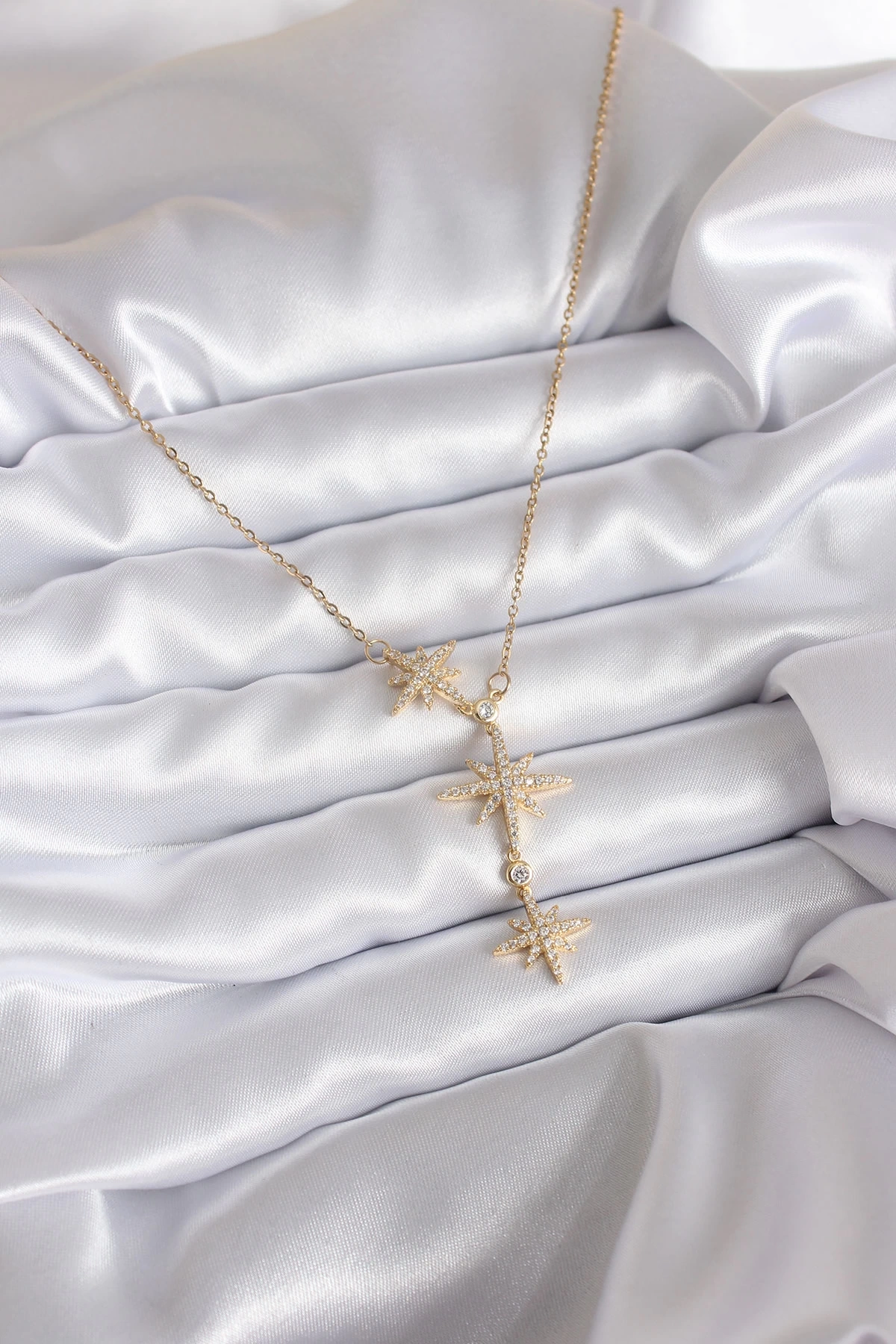 316L Çelik Zincir Gold Renk Zirkon Taşlı Kutup Yıldızı Model Kadın Kolye