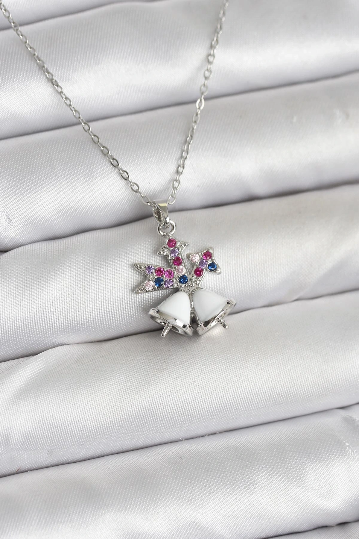 316L Çelik Zincir Gümüş Renk Chirtsmas Bell Model Yılbaşı Temalı Kadın Kolye