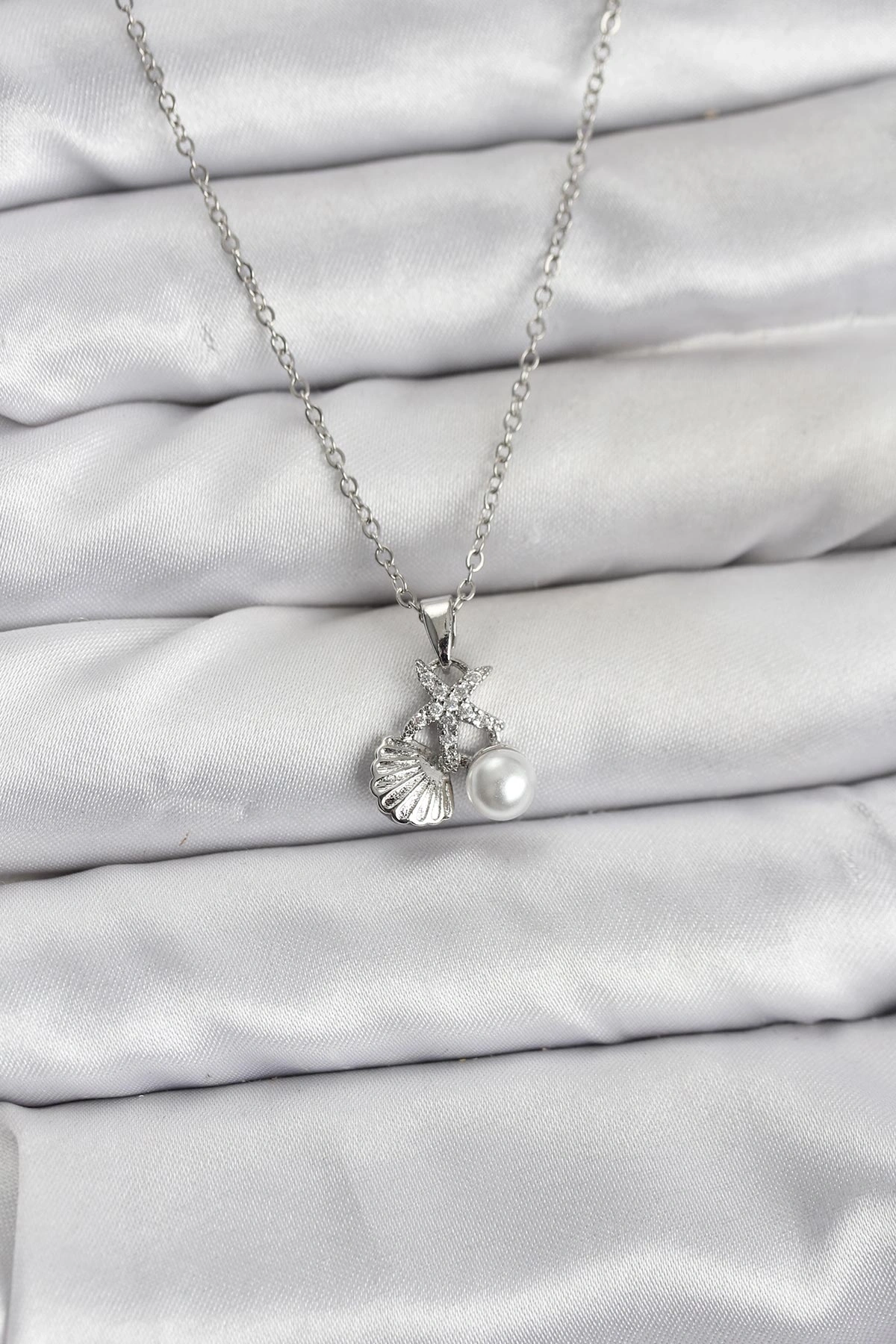 316L Çelik Zincir Gümüş Renk Deniz Kabuğu ve Deniz Yıldızı Model Zirkon Taşlı Kadın Kolye