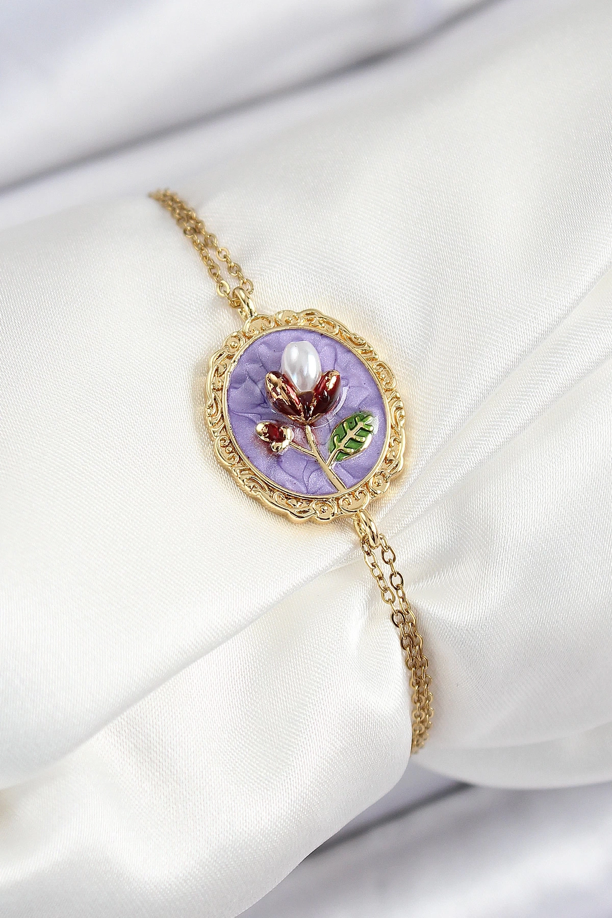 316L Çelik Zincir Mor Mineli Sanatsal Portre İnci Detaylı Lale Model Gold Renk Kadın Bileklik