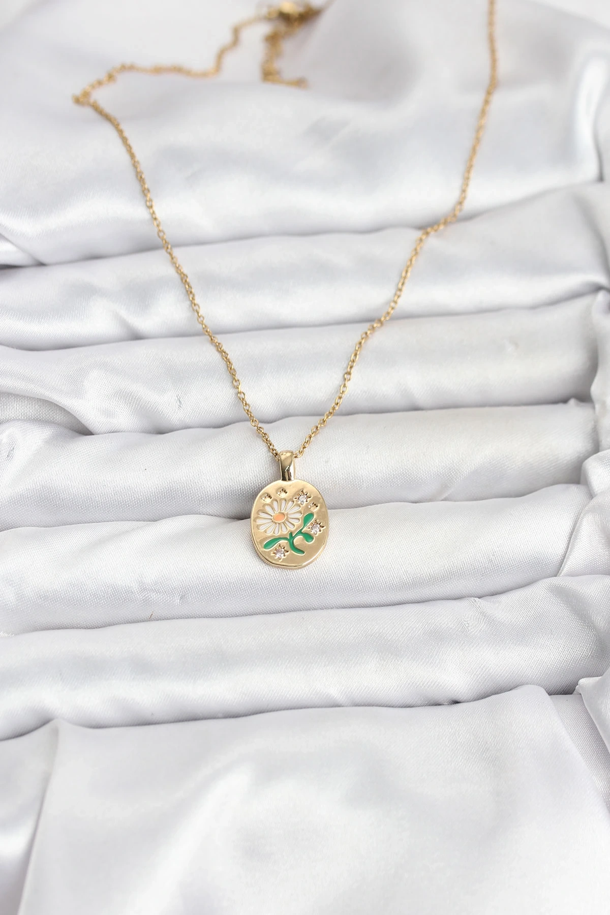 316L Çelik Zincir Papatya Figürlü Kadın Kolye