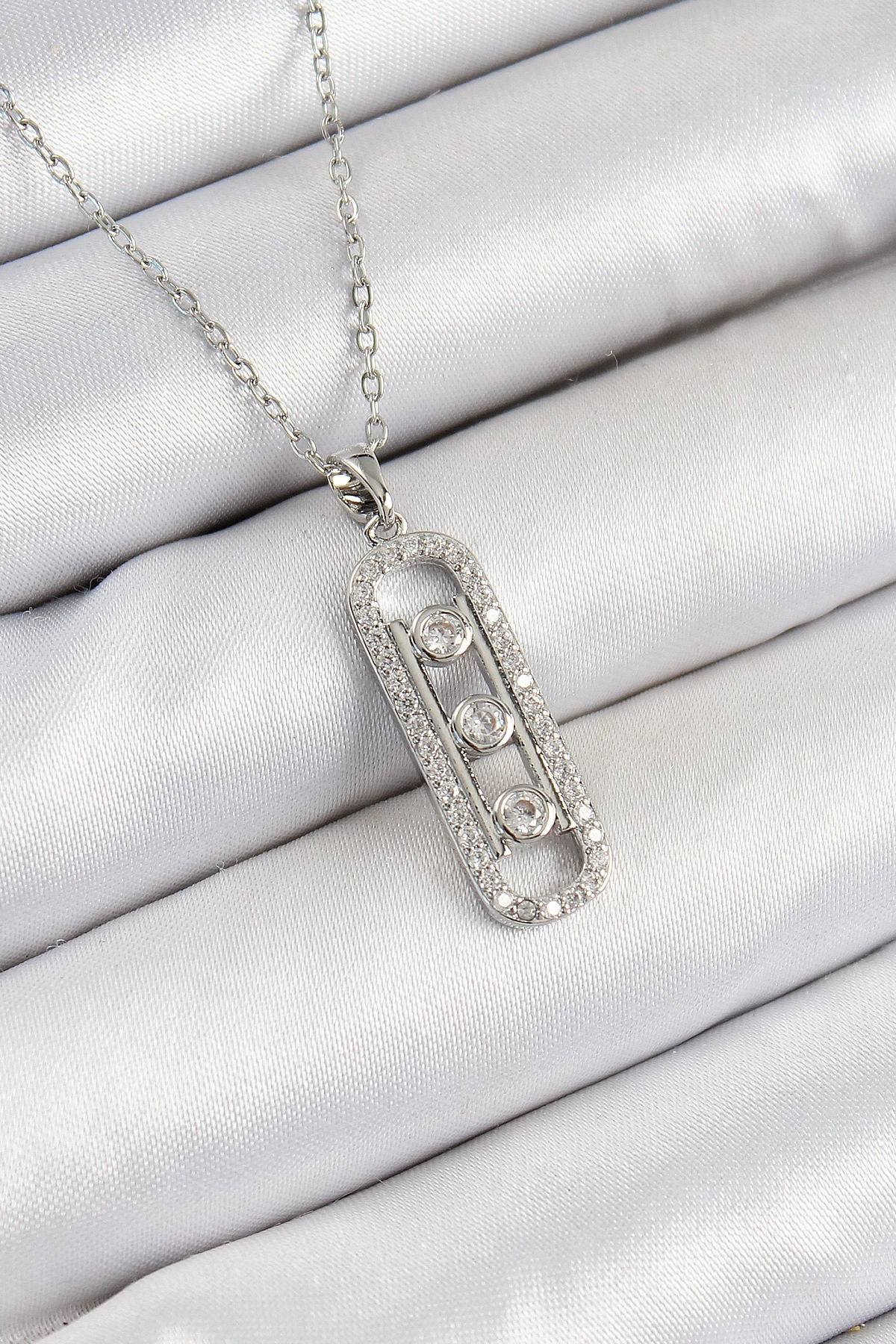 316L Çelik Zirkon Taşlı Messika Model Gümüş Renk Kadın Kolye