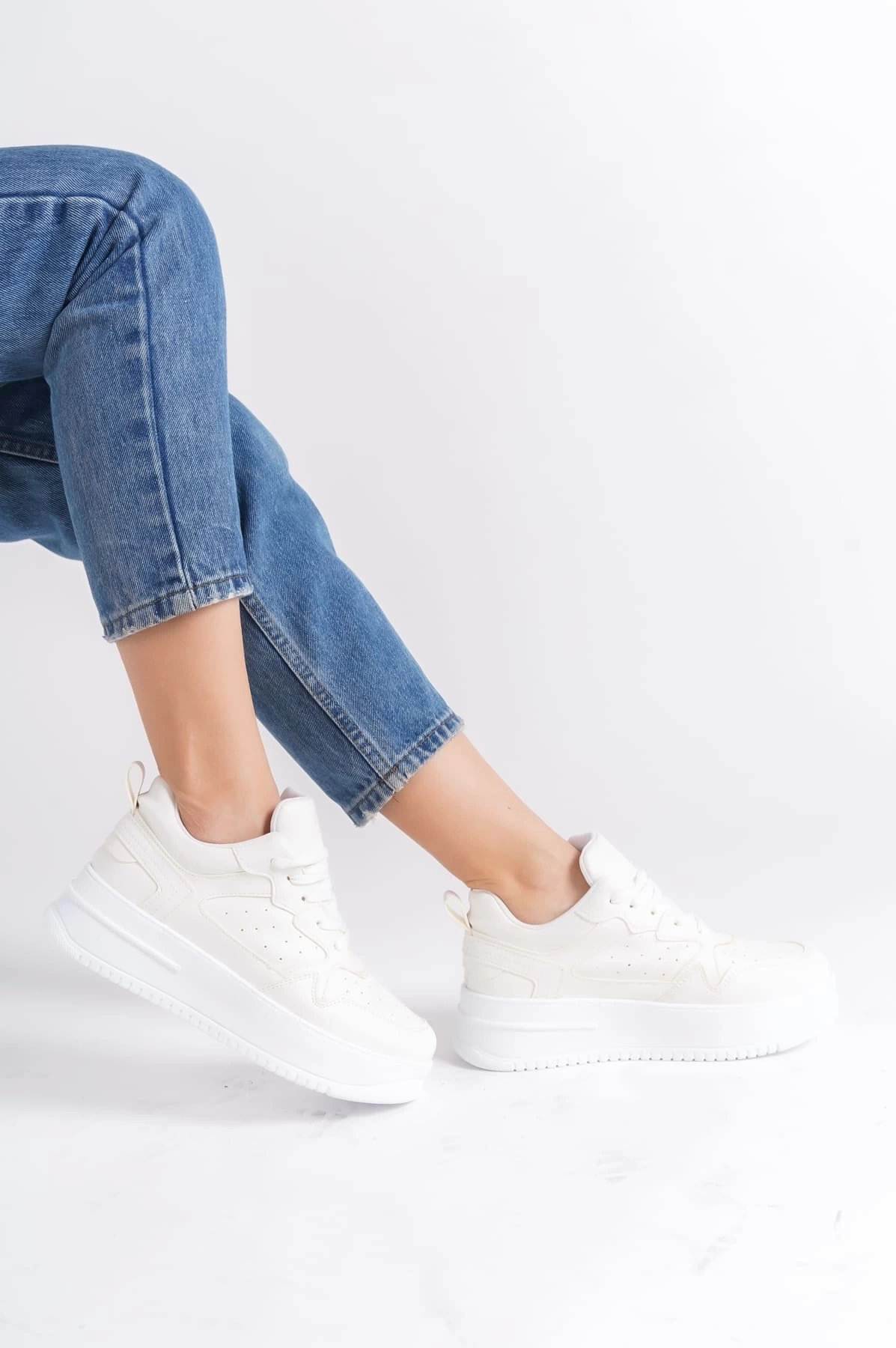ALESSI Bağcıklı Ortopedik Taban Kadın Sneaker Spor Ayakkabı BT - Kırık Beyaz