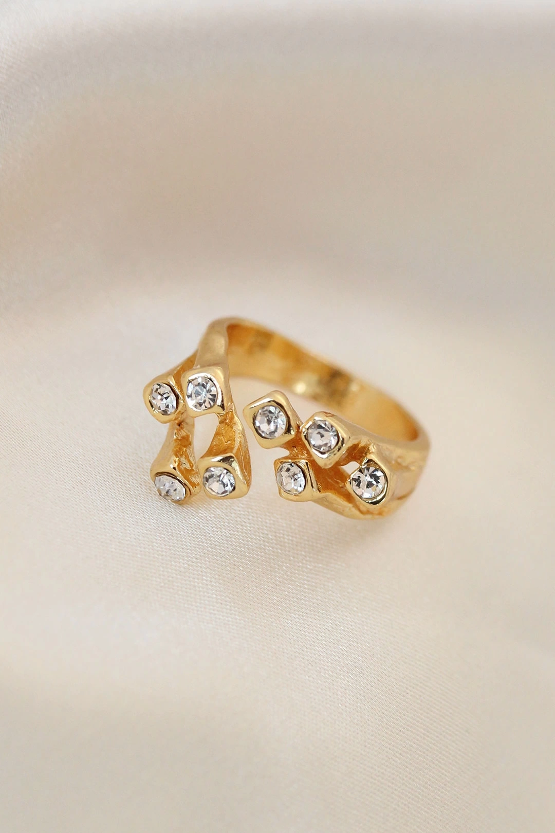 Ayarlamalı Gold Metal Kare Zirkon Taşlı Yüzük