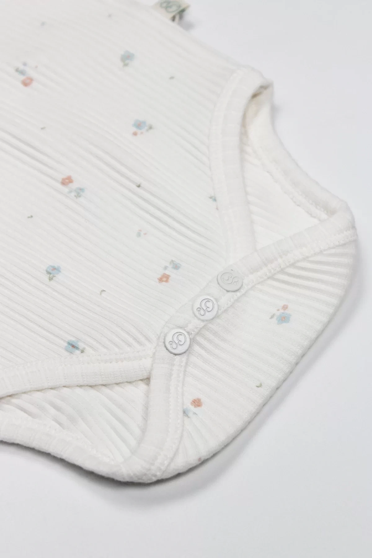 Bistyle Flying Bloom White Yarım Kol 2li Body 17118 Ekru Gül Kurusu
