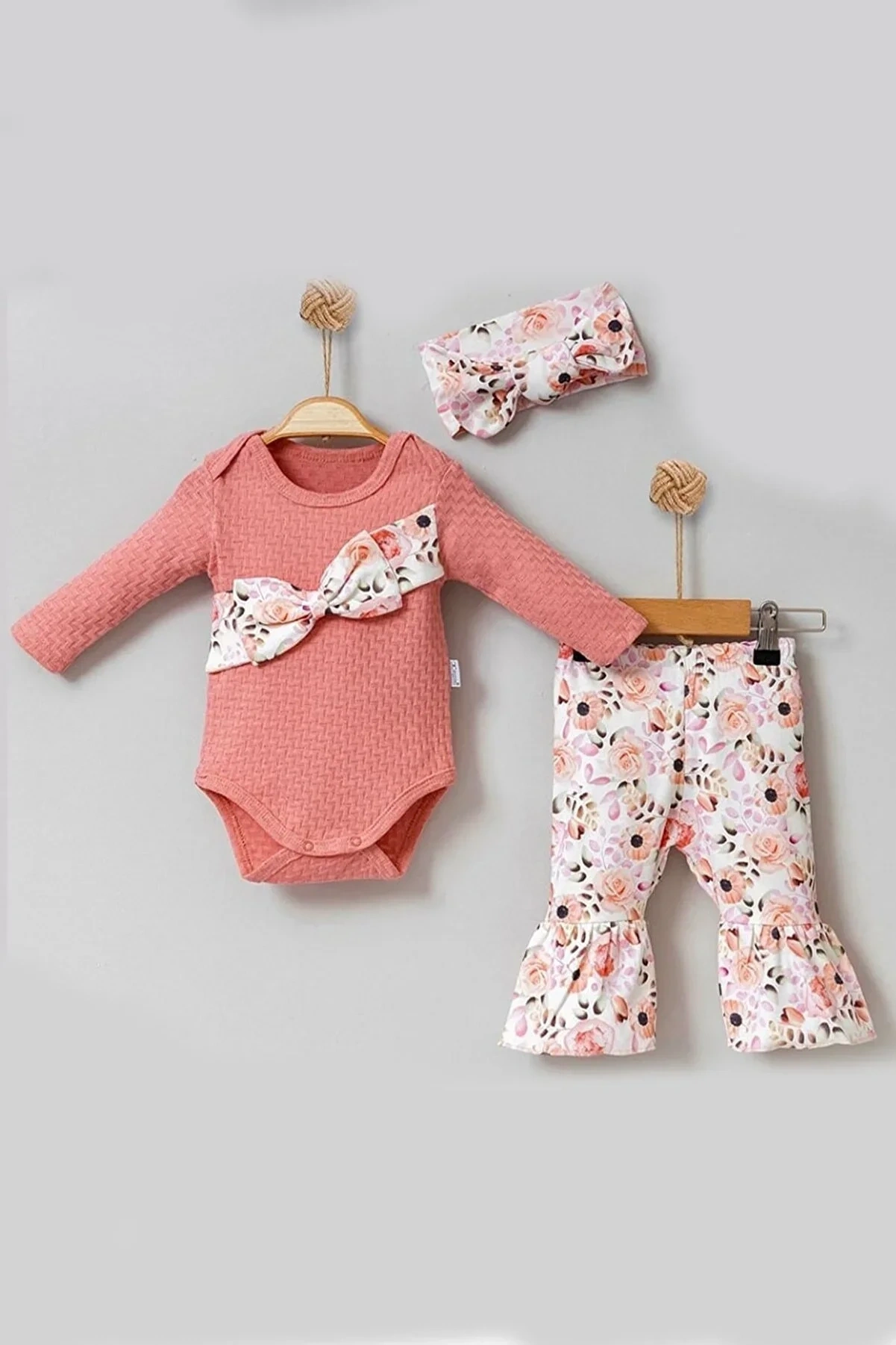 Çiçek Desenli Fiyonklu 3lü Kız Bebek Takım