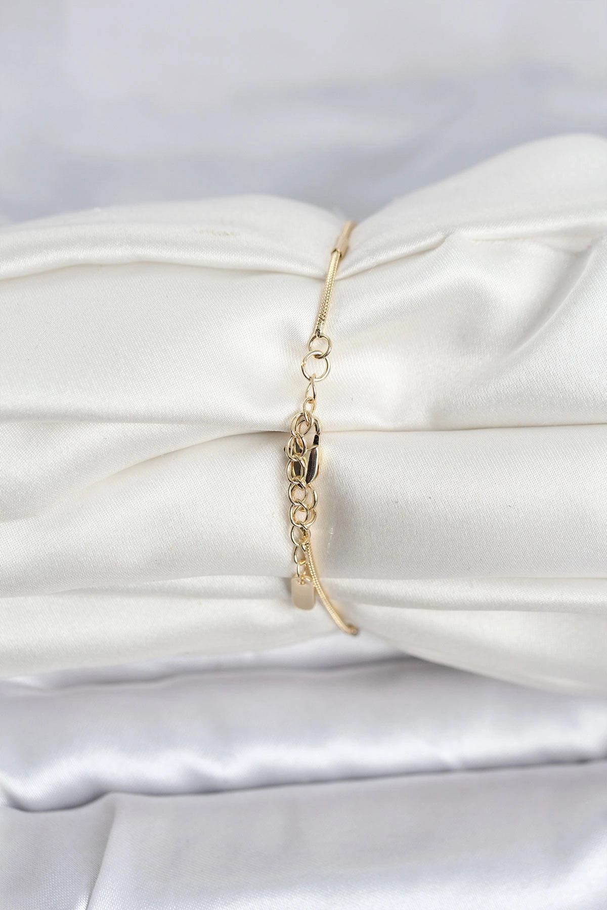 CM 14K Gold Renk Barlı Yılan Zincir Model Kadın Bileklik