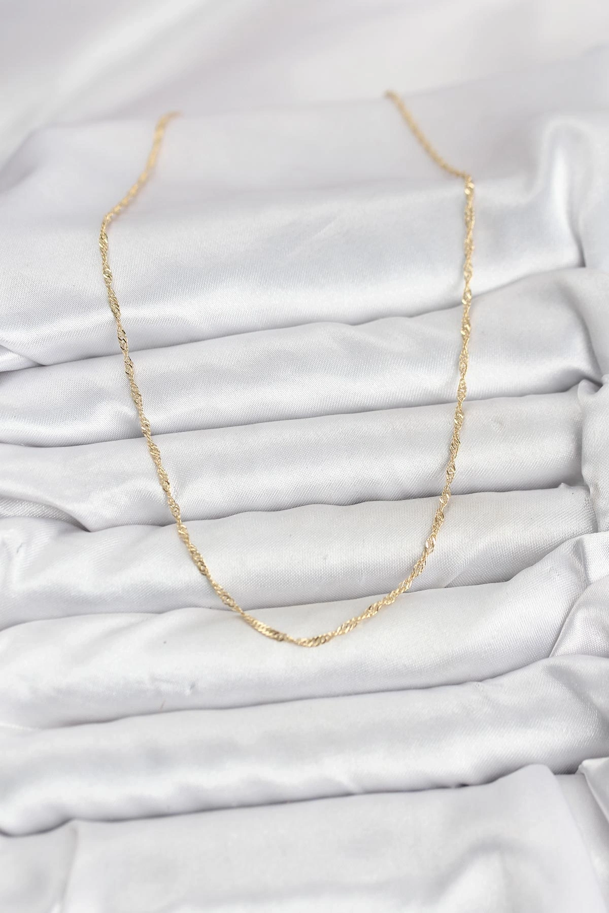 CM 14K Gold Renk Pirinç Ezme Burgu Model Kadın Kolye