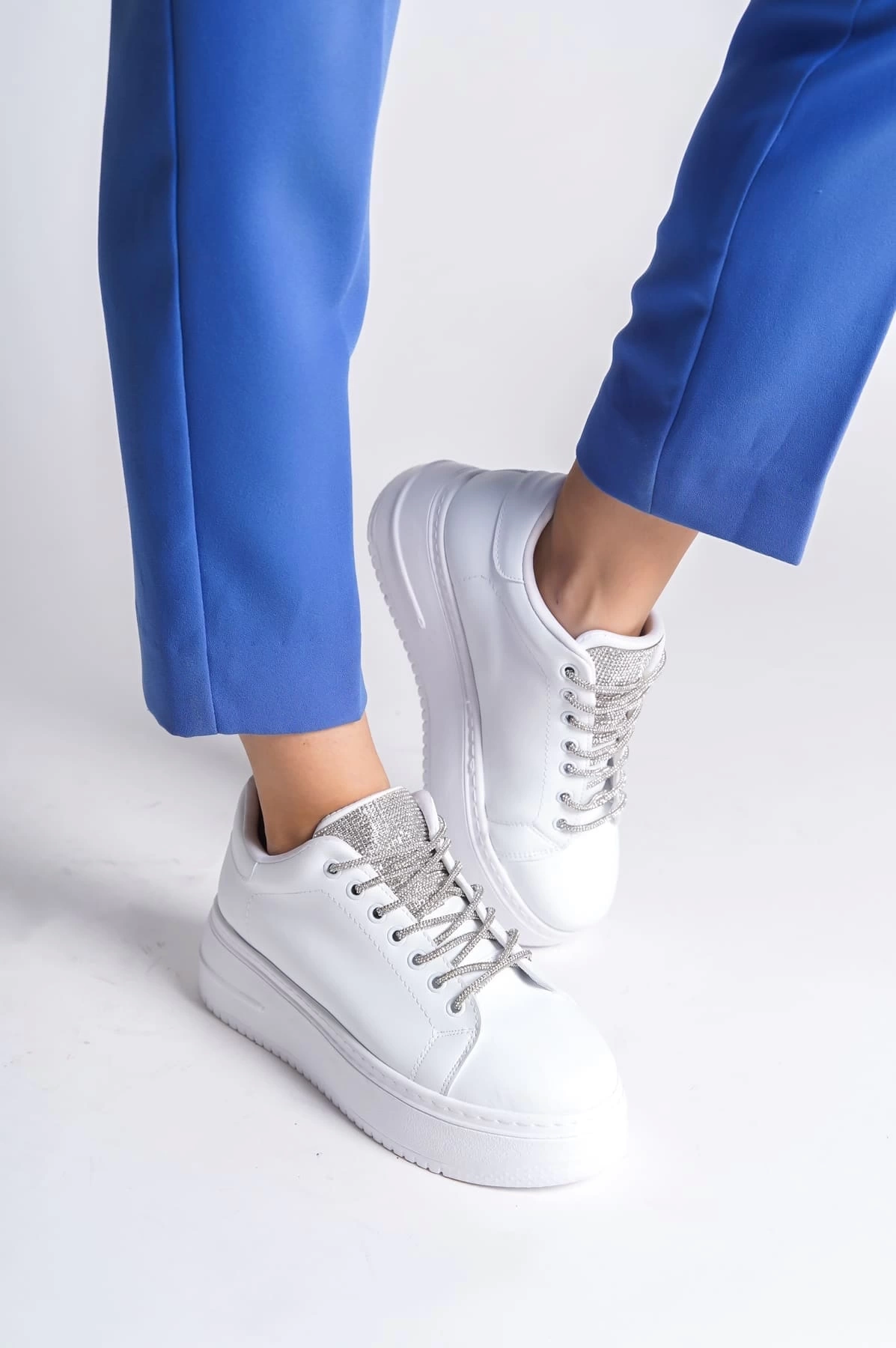 DELLA Bağcıklı Ortopedik Taban Taşlı Kadın Sneaker Spor Ayakkabı BT - Beyaz