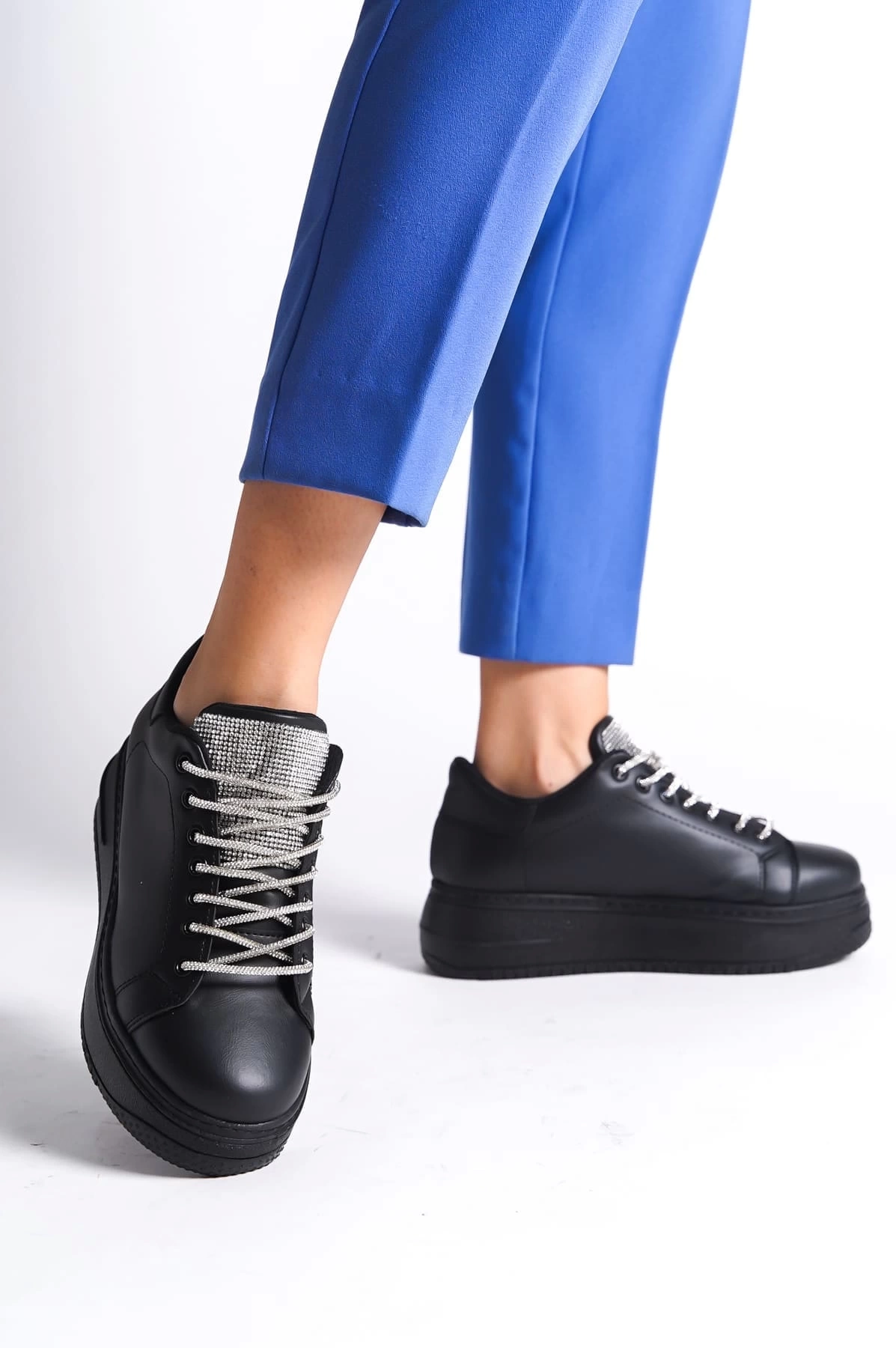 DELLA Bağcıklı Ortopedik Taban Taşlı Kadın Sneaker Spor Ayakkabı  ST - Siyah