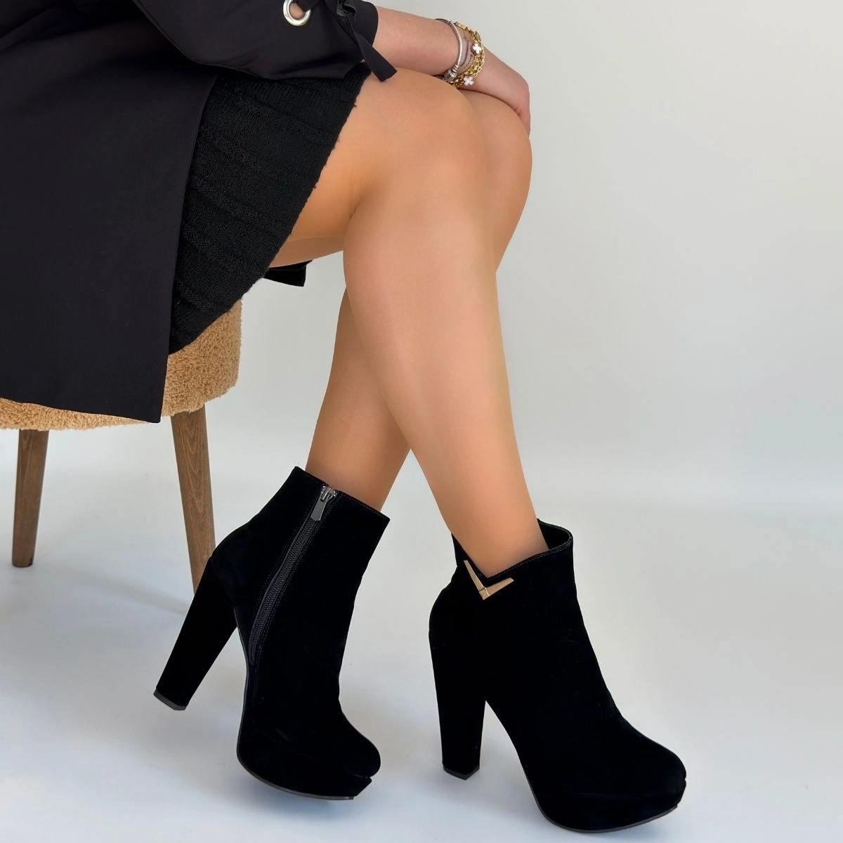 Denta Siyah Süet Topuklu Bot