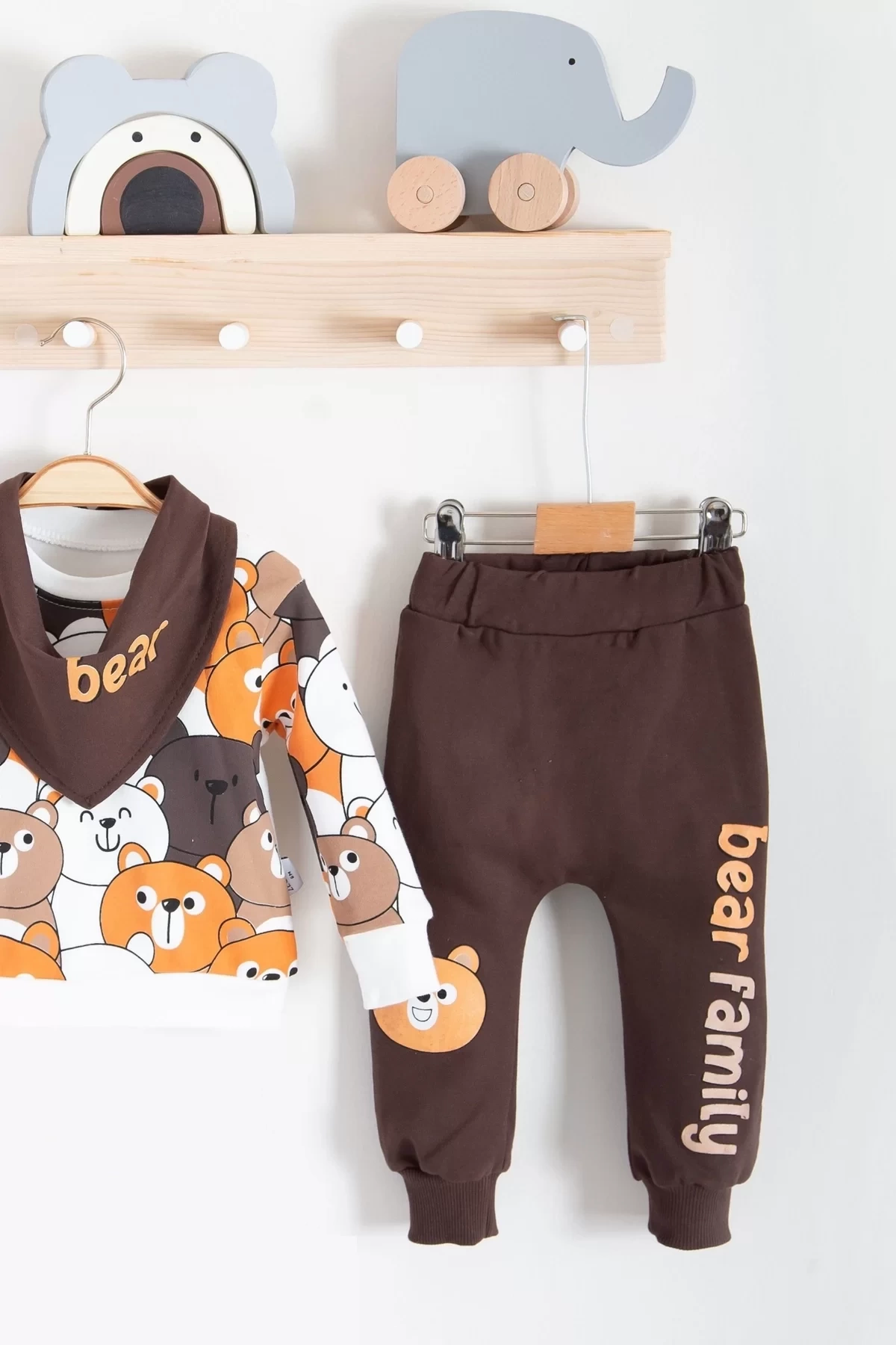 Family Bears Desenli 3lü Fularlı Erkek Bebek Takımı
