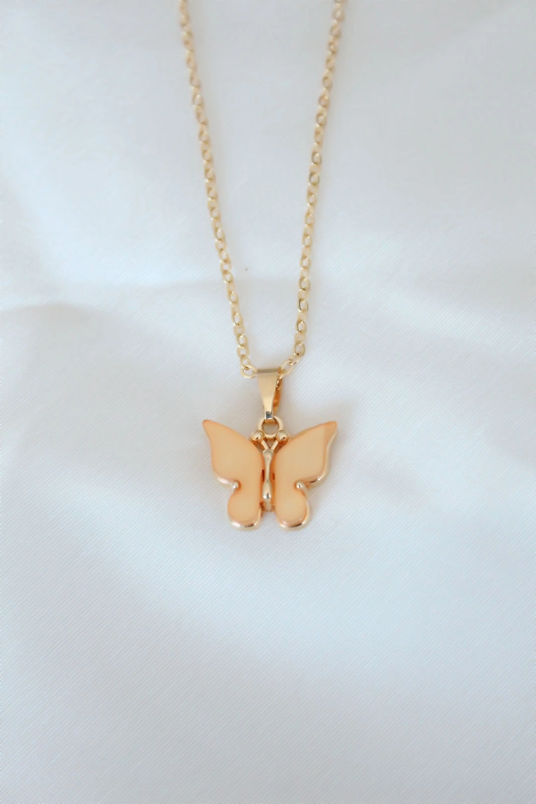 Gold Kaplama Sarı Renk Sedefli Kelebek Kolye