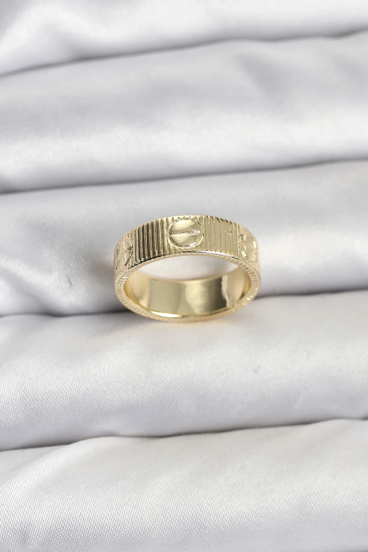 Gold Renk Model Kadın Yüzük