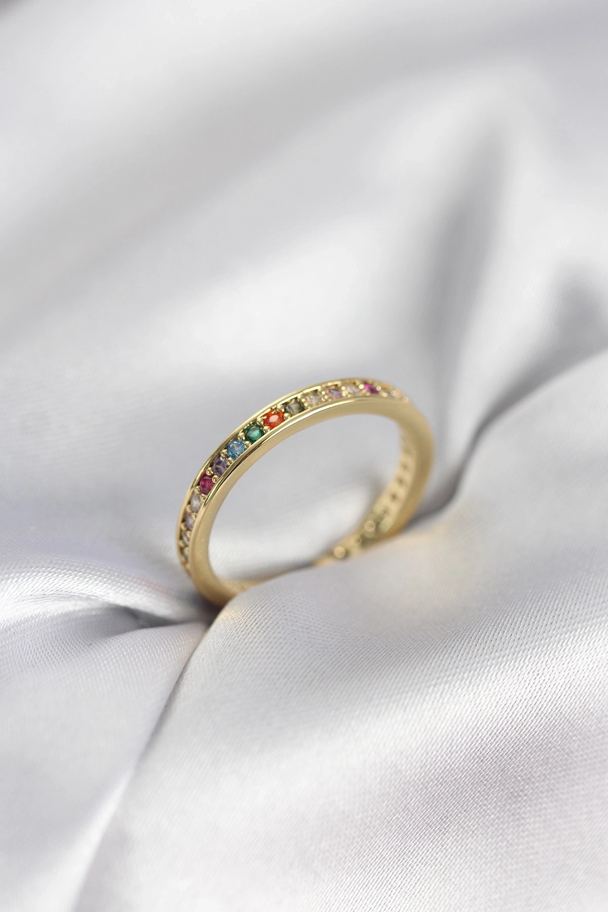 Gold Renk Sıralı Renkli Zirkon Taşlı Kadın Yüzük