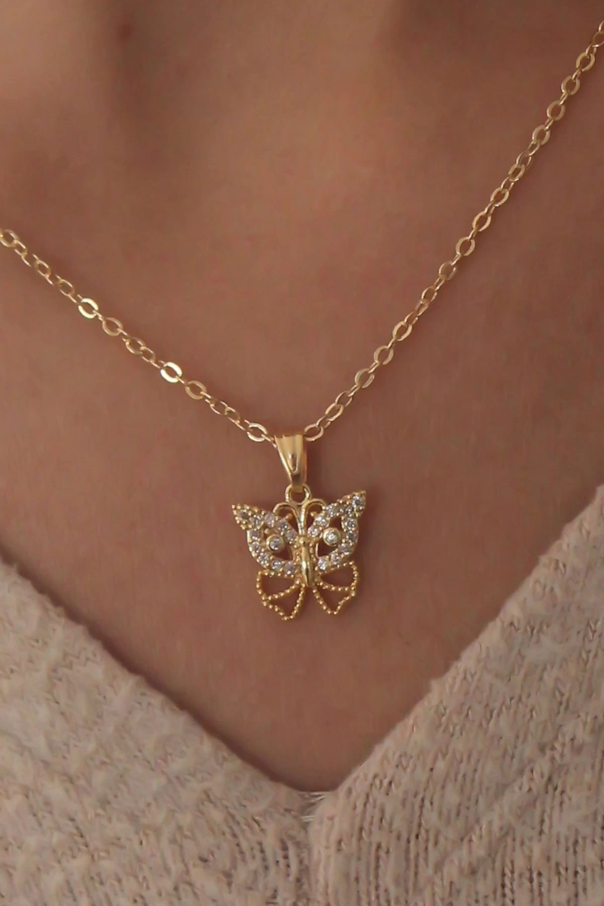 Gold Renk Zirkon Taşlı Kelebek Figür Kadın Kolye