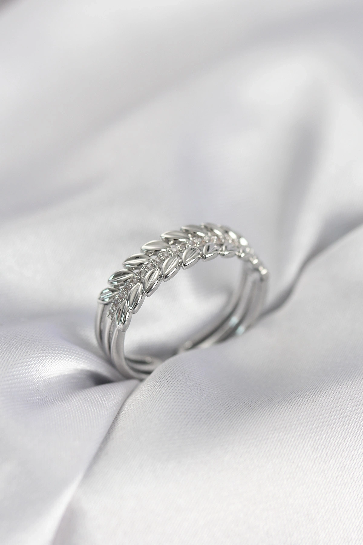 Gümüş Renk Başak Model Zirkon Taşlı Kadın Yüzük