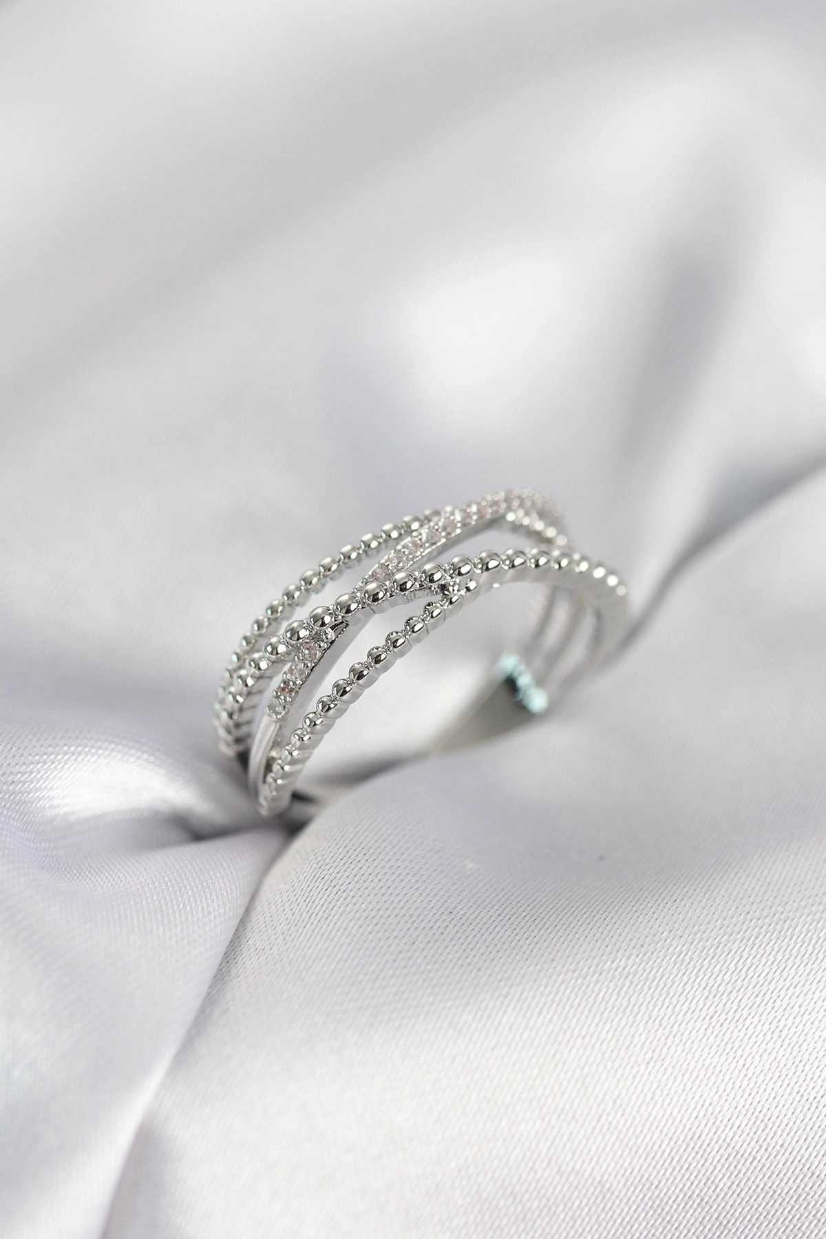 Gümüş Renk Sarmal Model Kadın Yüzük