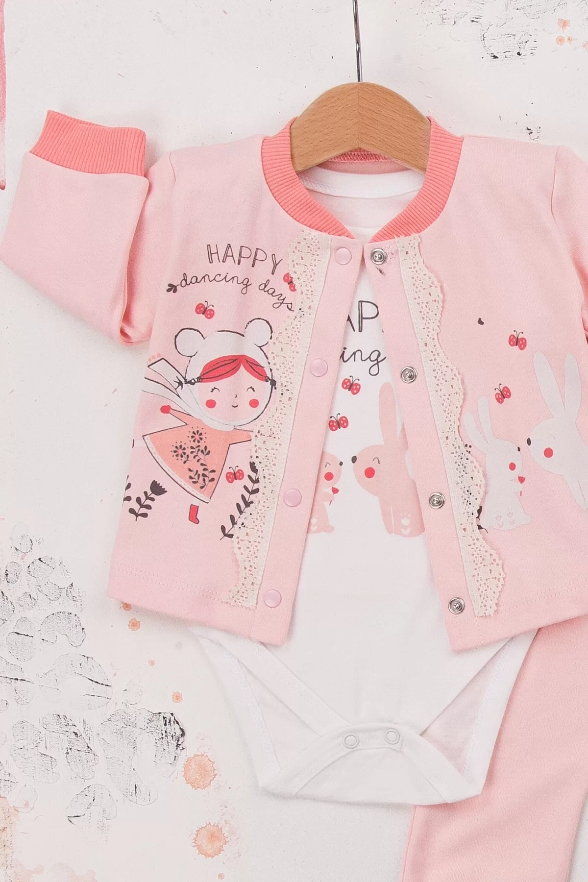 Happy Dancing Desenli 3lü Hırkalı Kız Bebek Takım