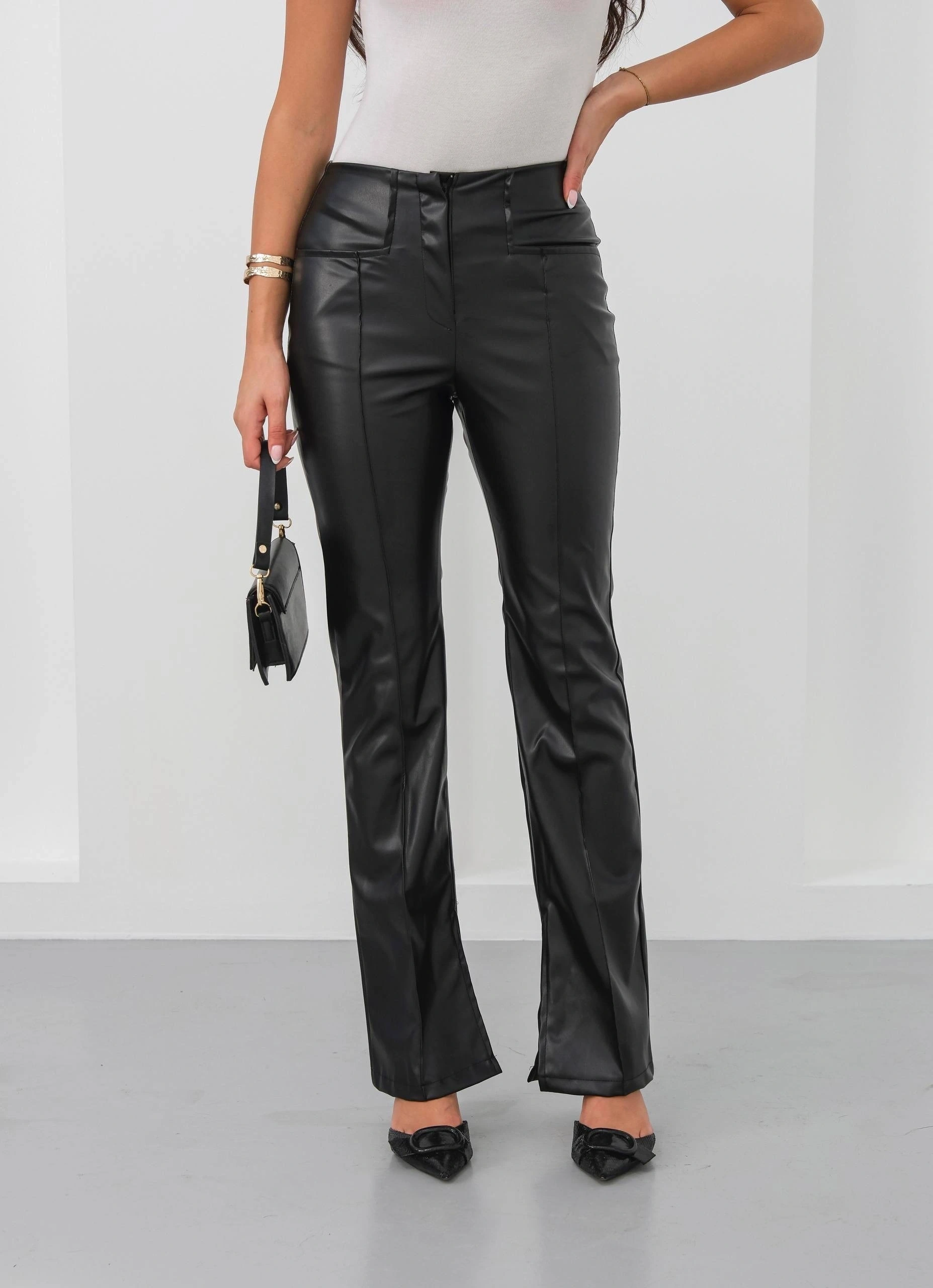 İspanyol yırtmaçlı paça deri pantolon siyah hn